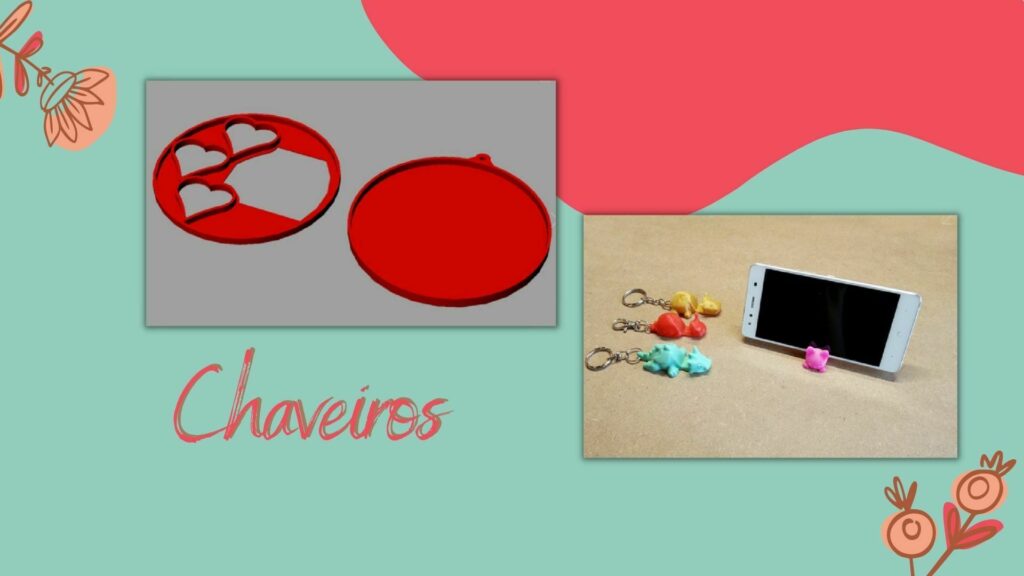 chaveiros personalizados para o dia das maes, impressos em 3d, um deles da para colcoar uma foto dentro e ele é da cor vermelha. O outro é um chaveiro colorido que também serve de apoio para o telefone celular. Ambos estão em um fundo verde. 
